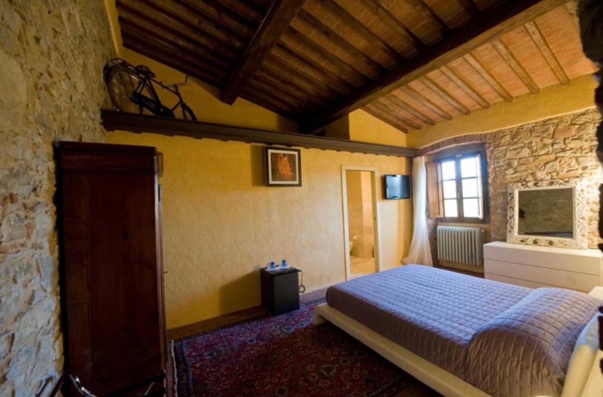 Room In Bb - Agriturismo Sottotono, Nature And Relax Carmignano Exterior photo